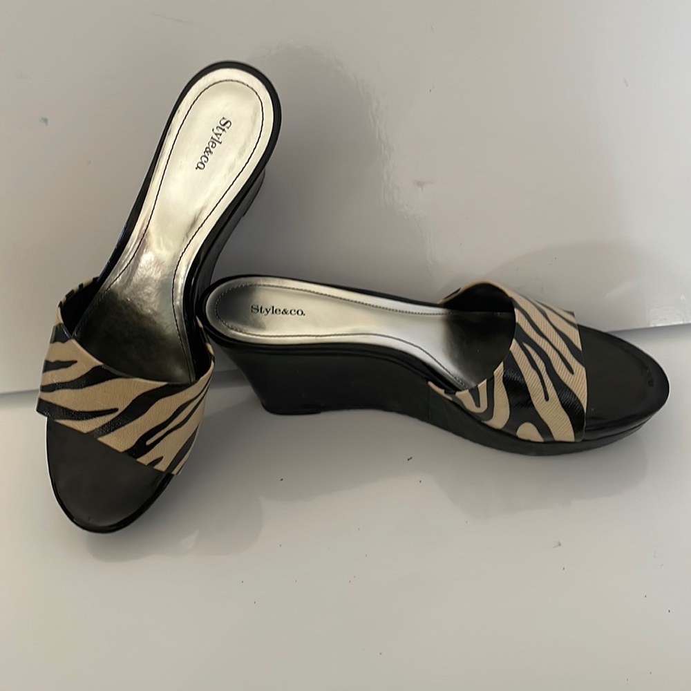 Style & Co. Juliaa Coffee Womens Wedge Sandals